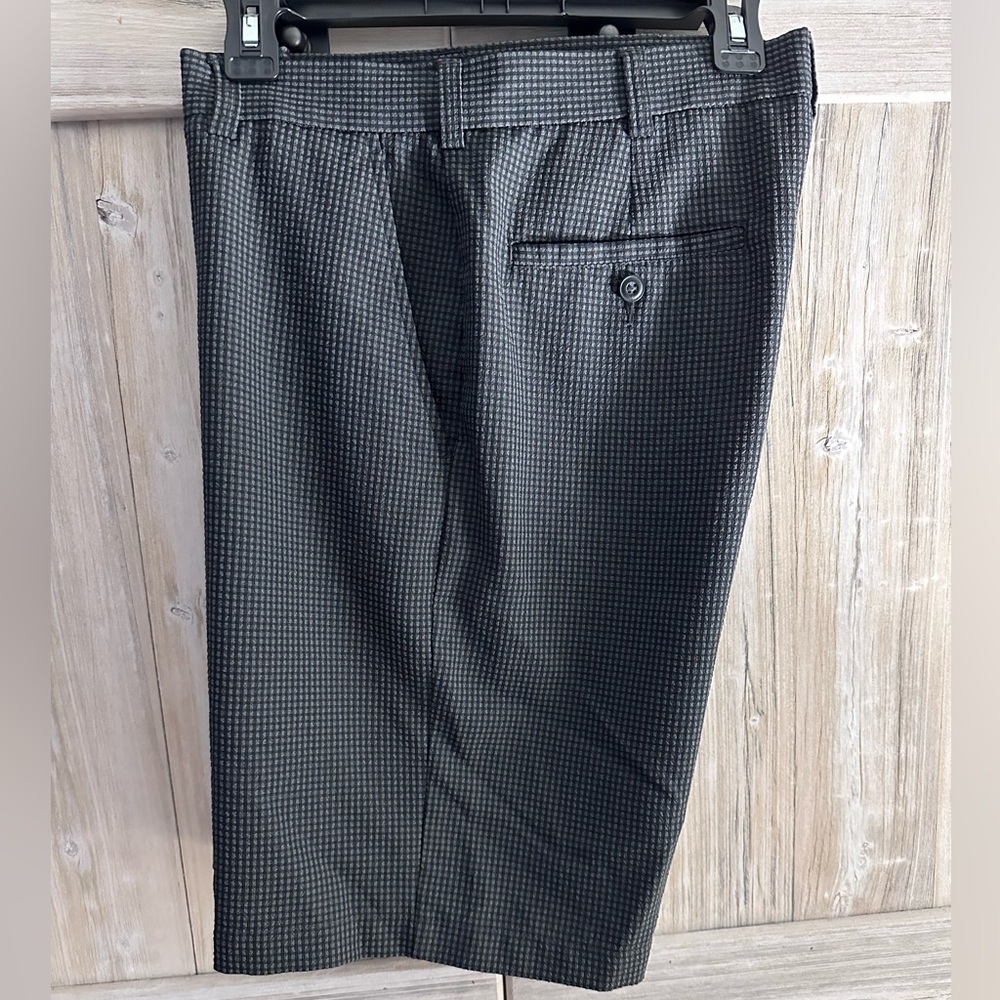 PGA Tour golf shorts - Sz 32